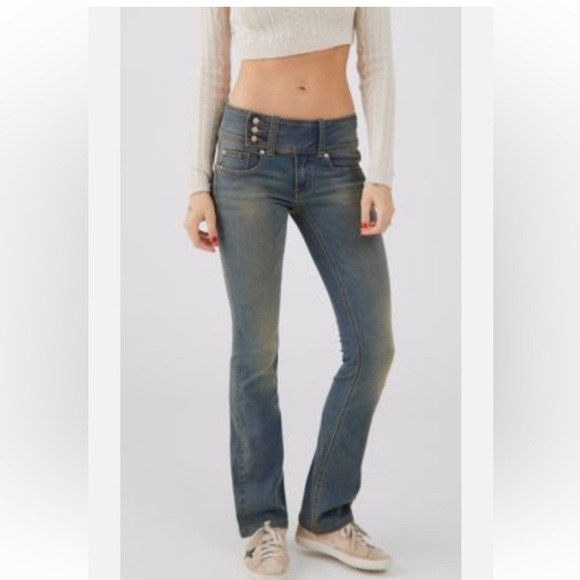 NWOT Urban Outfitters BDG Y2K Belted Flared Jeans Rinsed Black Denim size 27 - Picture 1 of 9
